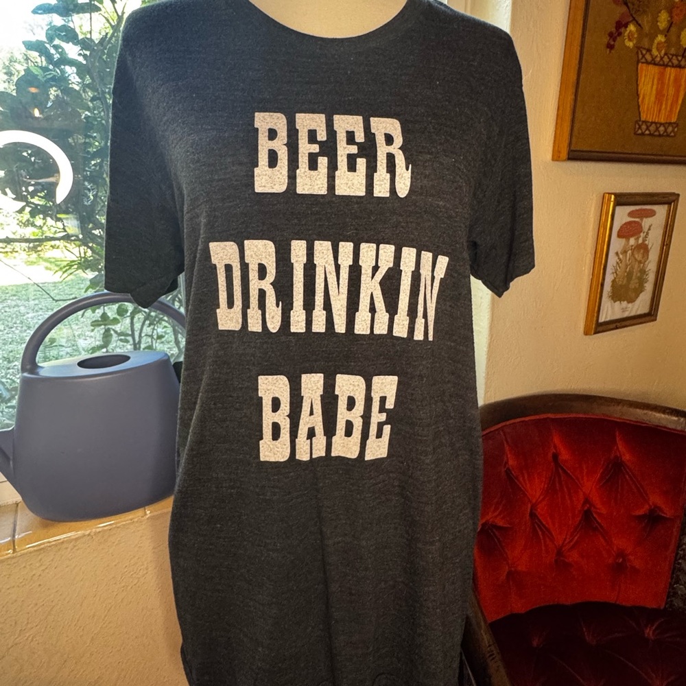 Beer Drinkin Babe Graphic T-Shirt